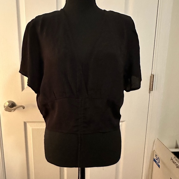 Cotton On: 🎃waist length top - Picture 4 of 4